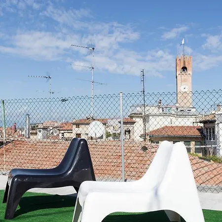 Rialto 13 Konukevi 4*